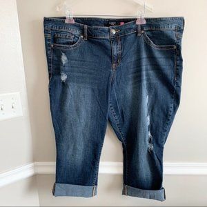 Torrid Distressed Denim Capris (Size 24)